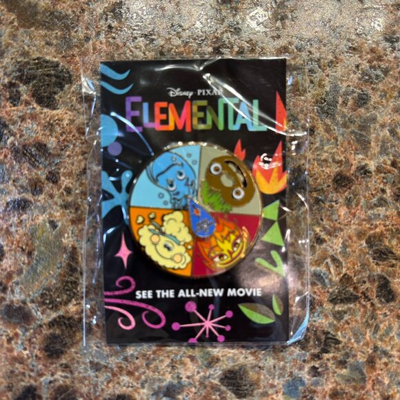 NWT Disney Pin Traders Elemental Spinner Pin Collector DMR Exclusive - Picture 1 of 2